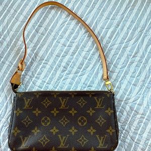 Louis Vuitton Pochette
